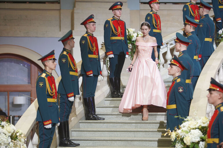 Современные балы предлагают признать креативными Современные балы предлагают признать креативными