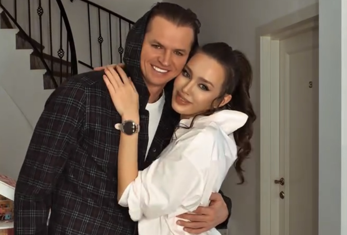 Стройка приостановлена: Костенко показала дом, который два года назад ей Стройка приостановлена: Костенко показала дом, который два года назад ей подарил Тарасов