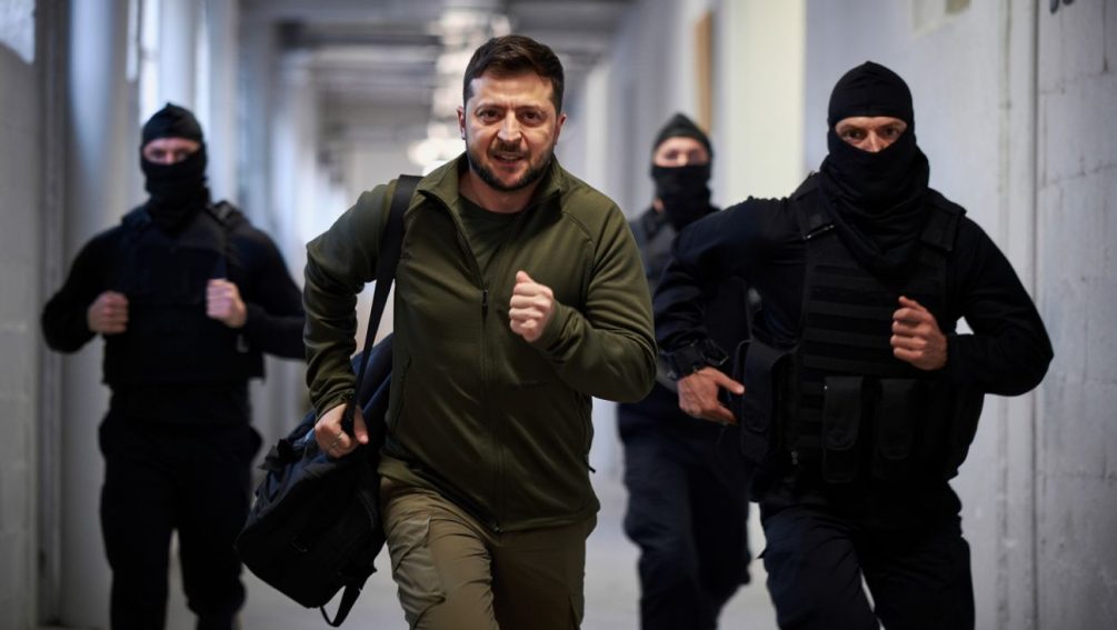 Безумие Зеленского: освобождение Ермака вызвало скандал на Украине и ярость в сети