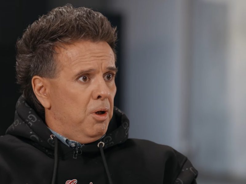 «Позвони, прошу»: Андрей Губин стал жертвой навязчивой поклонницы, которая караулит «Позвони, прошу»: Андрей Губин стал жертвой навязчивой поклонницы, которая караулит его у дома